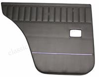 Achterportierpanelen voor Volvo Amazon 4d, Amazon Kombi 1966-68 zwart — bild 1 av 2