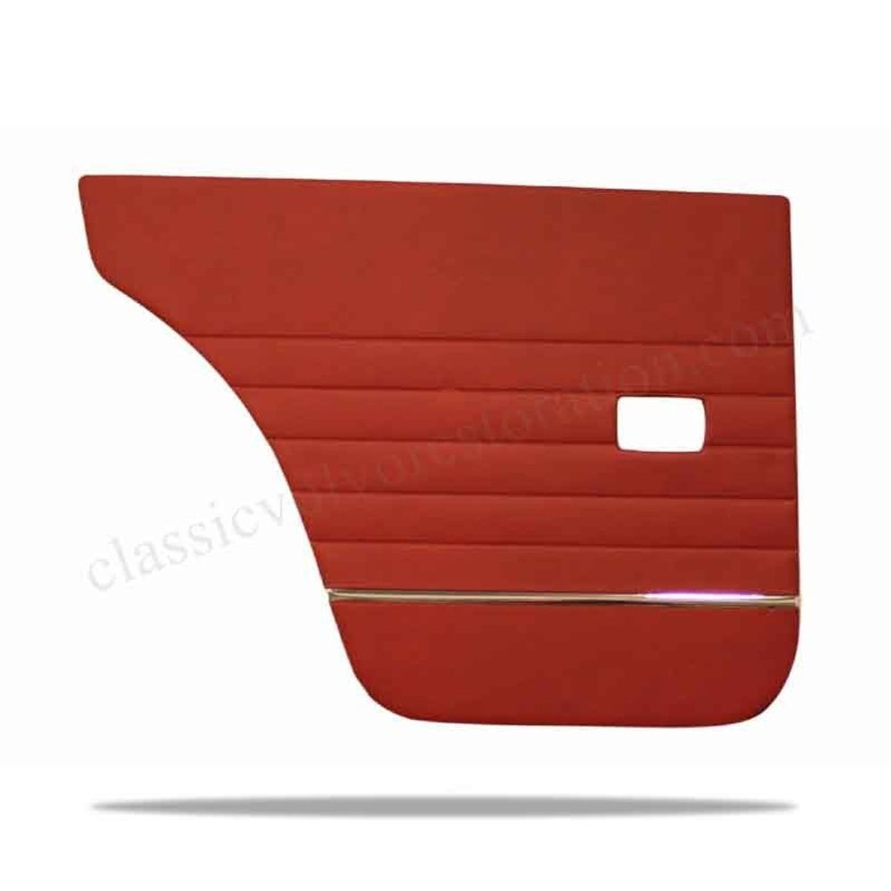 Deurpaneel achter rood