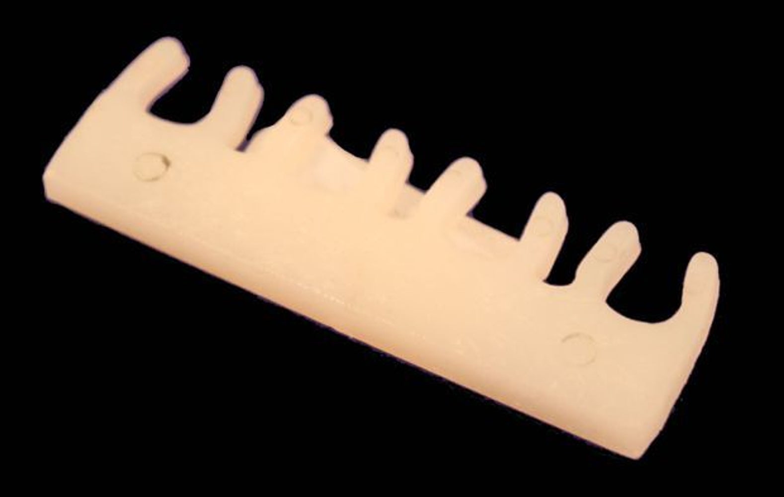 Houder voor de ontstekingskabel voor Volvo 240, 740, 760, 780, 940, 960, 760 1975-79 — bild 1 av 2