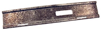 Houder bumper midden voor Volvo 140, 164, 240, -1978