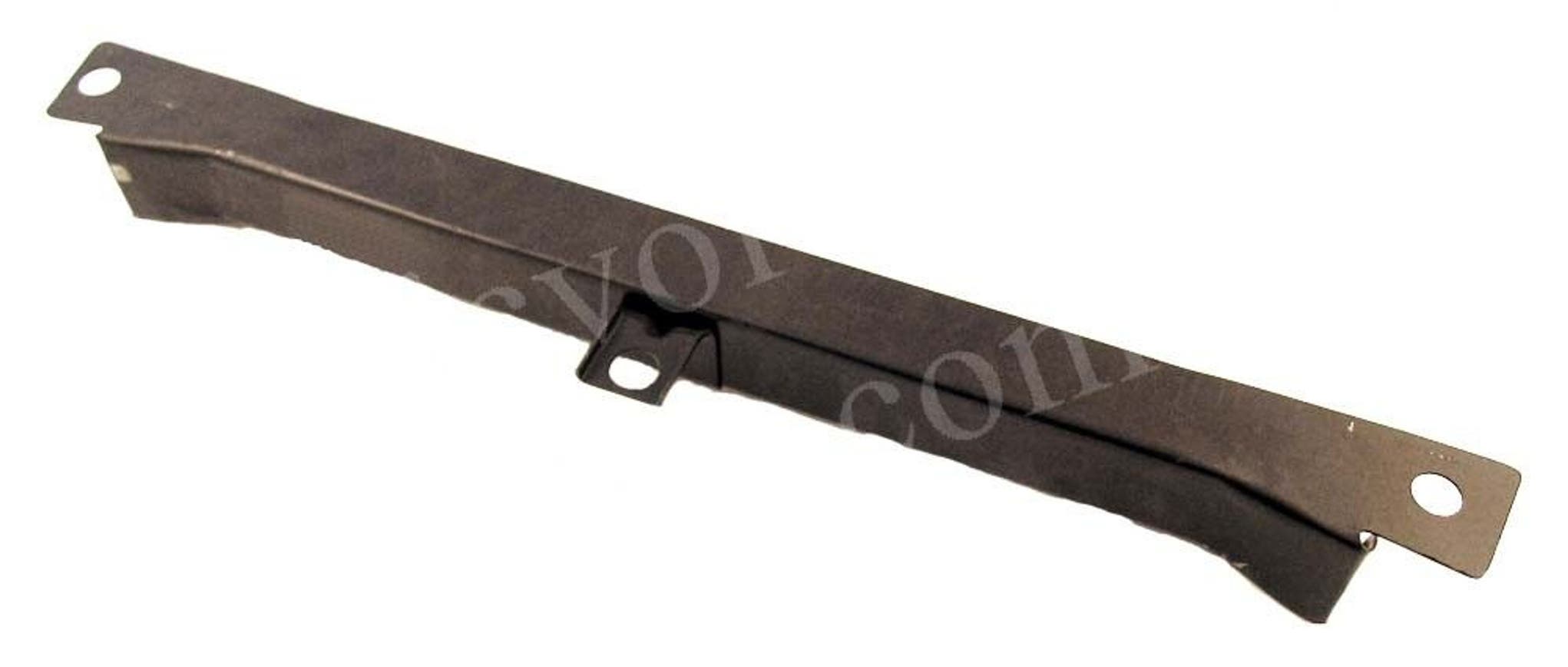 Dwarsbalk onder radiator