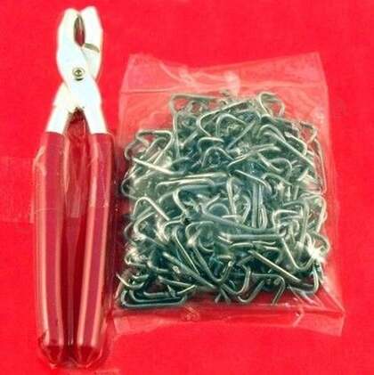 Tang met clips voor bekleding