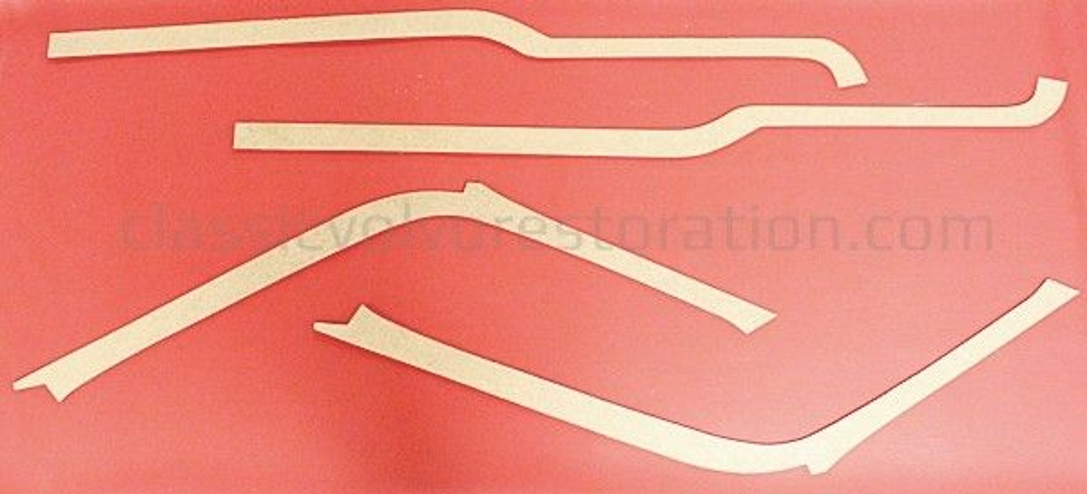 Paneelset B-stijl/boven de deur voor Volvo Duett 1958-62 rood