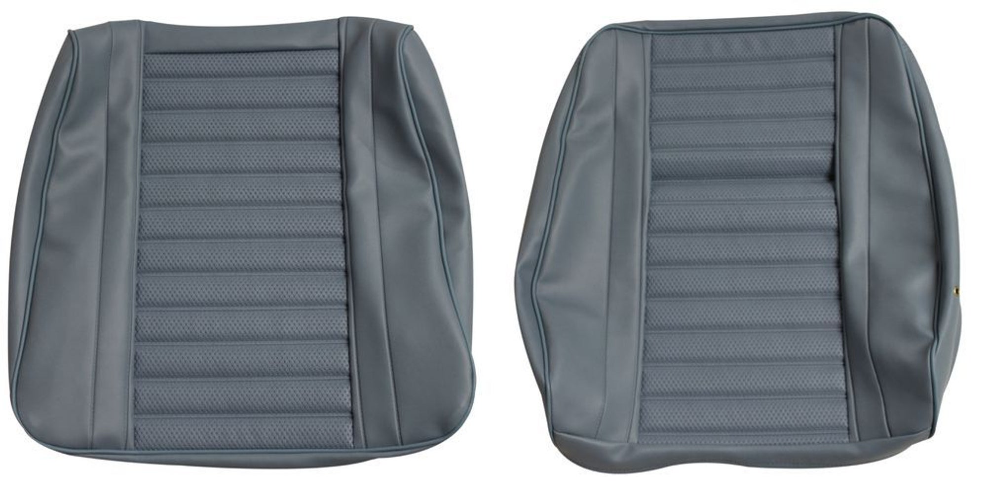 Bekleding voor de voorstoel van een Volvo Amazon uit 1965, lichtblauw.